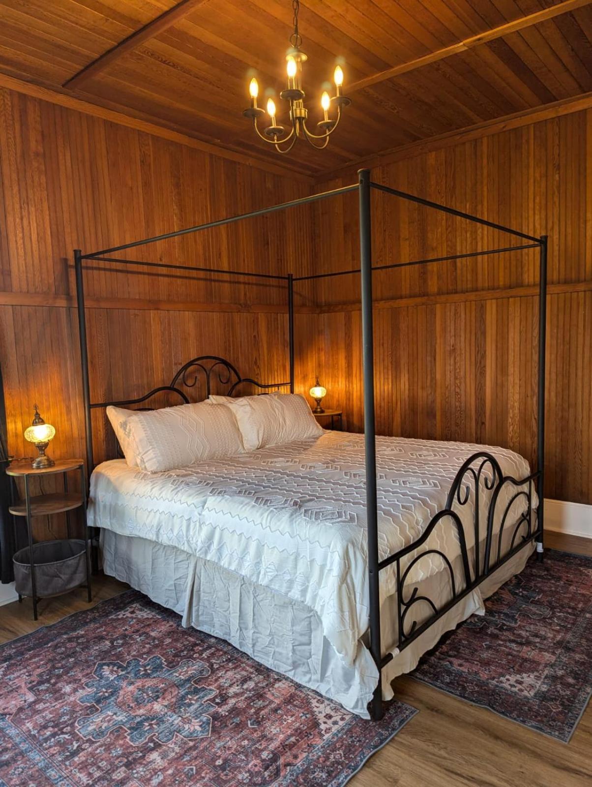 Woodside Farm Country Inn Sooke Dış mekan fotoğraf