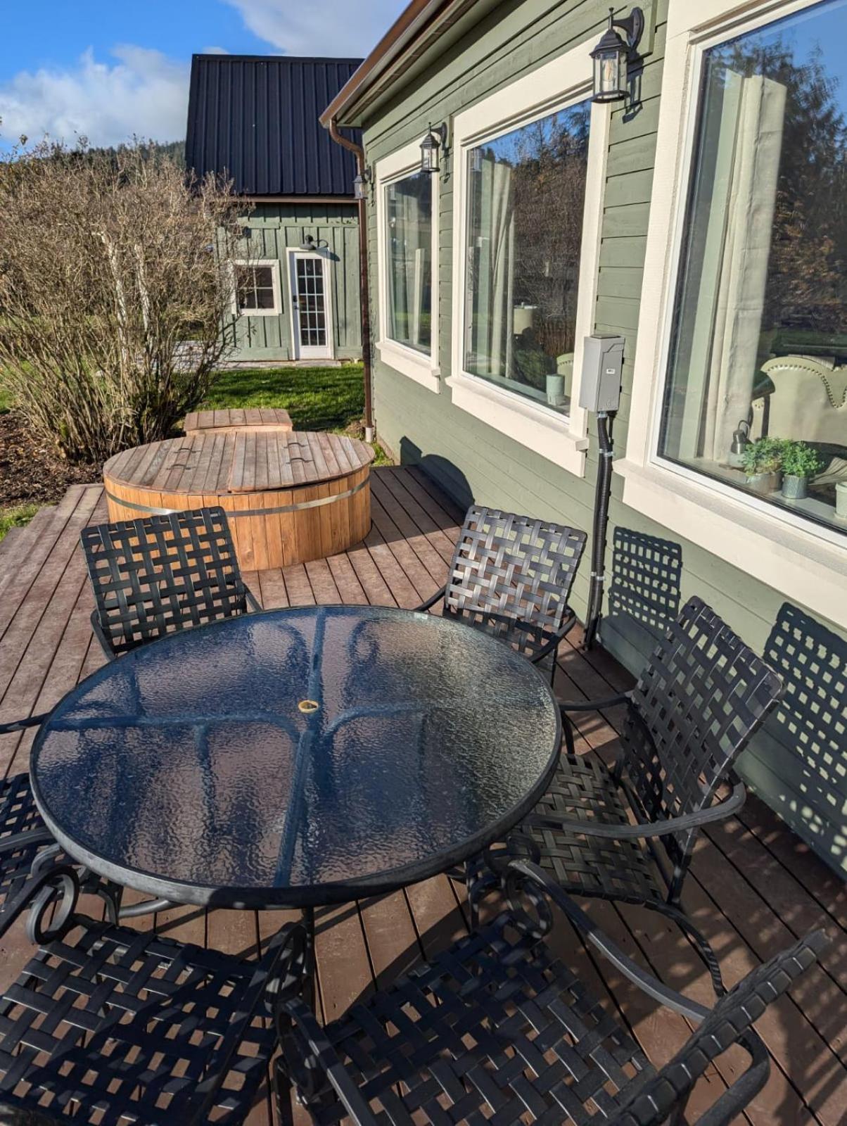 Woodside Farm Country Inn Sooke Dış mekan fotoğraf
