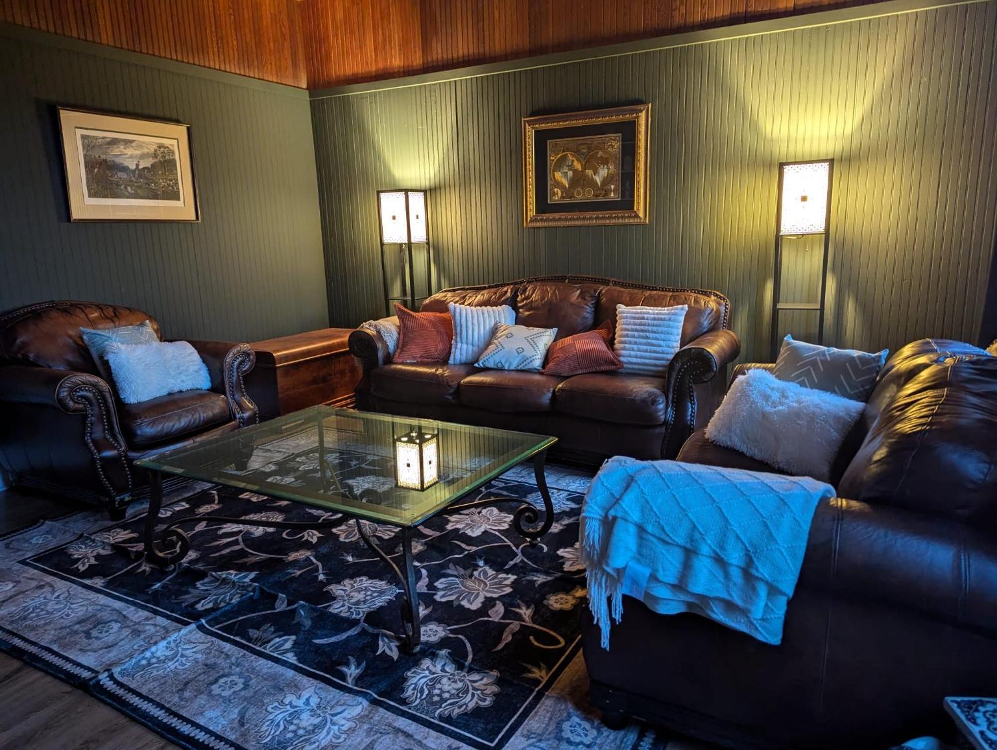 Woodside Farm Country Inn Sooke Dış mekan fotoğraf