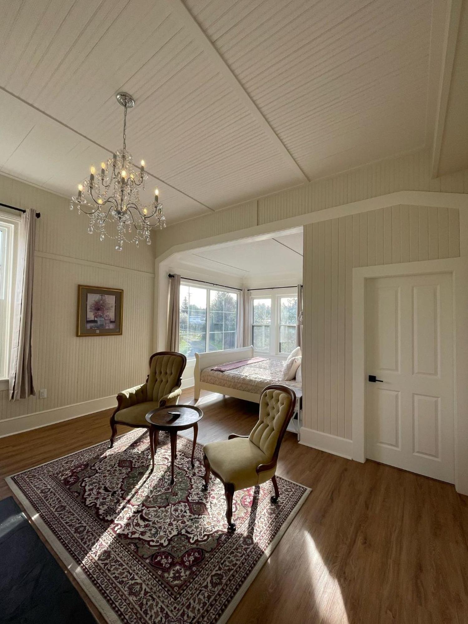 Woodside Farm Country Inn Sooke Dış mekan fotoğraf
