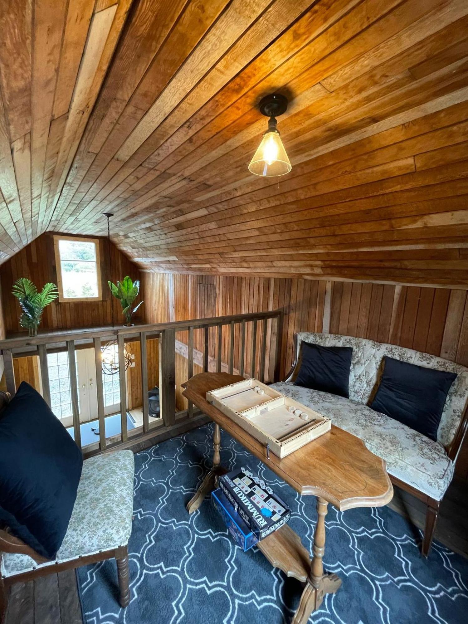 Woodside Farm Country Inn Sooke Dış mekan fotoğraf