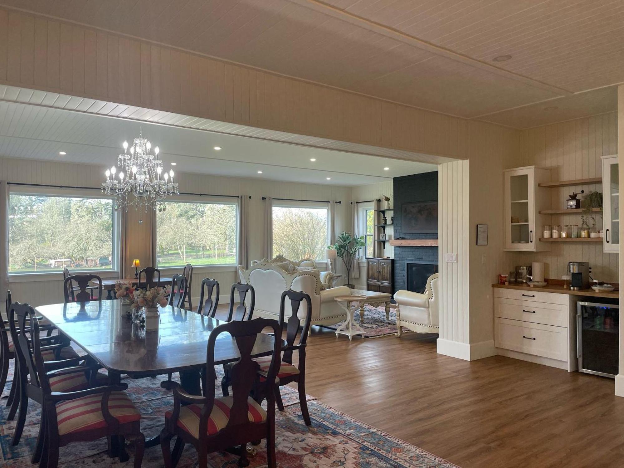 Woodside Farm Country Inn Sooke Dış mekan fotoğraf