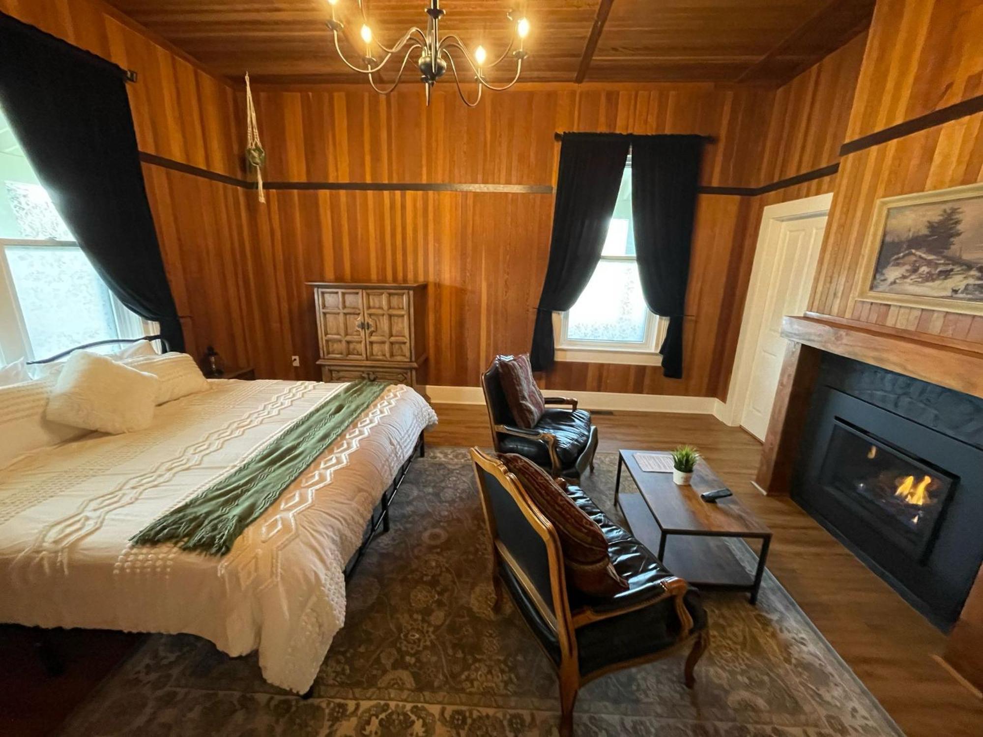 Woodside Farm Country Inn Sooke Dış mekan fotoğraf